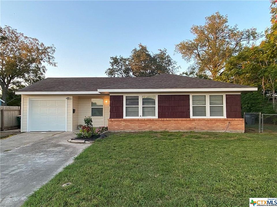 1st image of 808 E Mesquite Ln