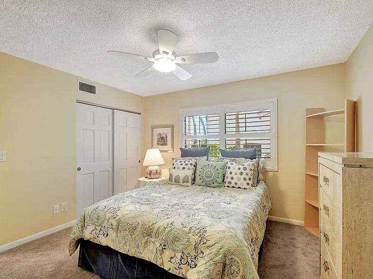 318 Oak Harbour Dr #318 — Photo 20