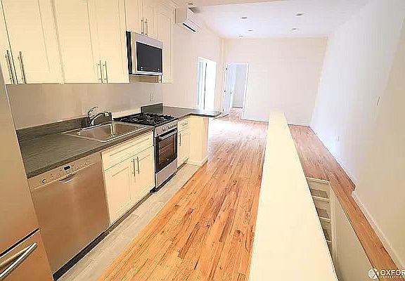 4th image of 66 W 85th St APT 1C