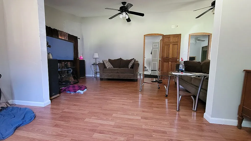 9135 Ashdown Ave photo 1