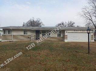 10200 Cedarhurst Dr, Saint Louis, MO 63136