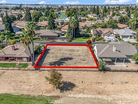 3rd image of 7180 Emerald St #26