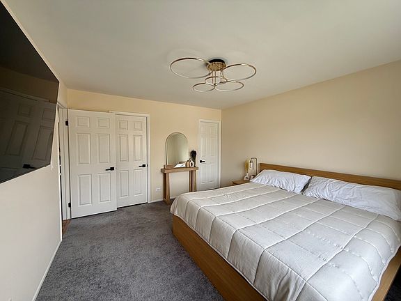 4th image of 349 Sandalwood Ln