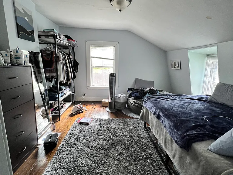 40 Hillside St — Photo 63