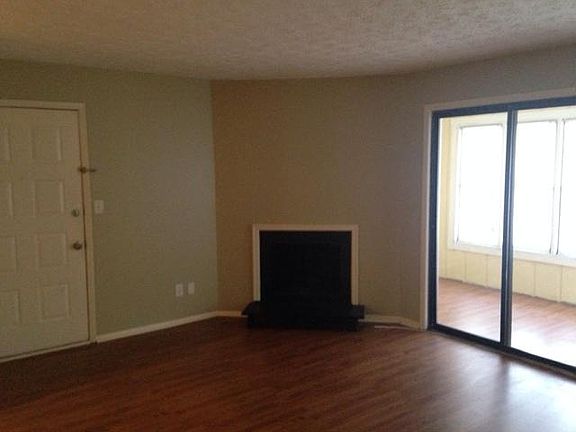4th image of 218 Summit North Dr NE