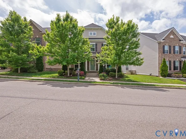 5906 Swift Fox Dr, Moseley, VA 23120