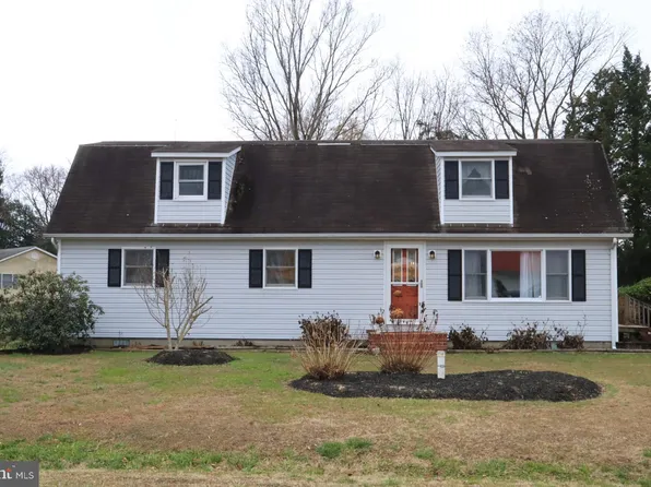 100 Pine Dr, Grasonville, MD 21638