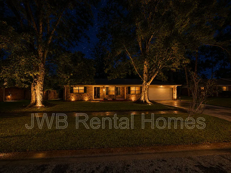 4863 Latimer Rd S — Photo 12