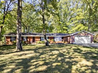 713 W Hills Rd, Knoxville, TN 37909