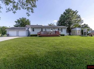 439 1st St, Nicollet, MN 56074