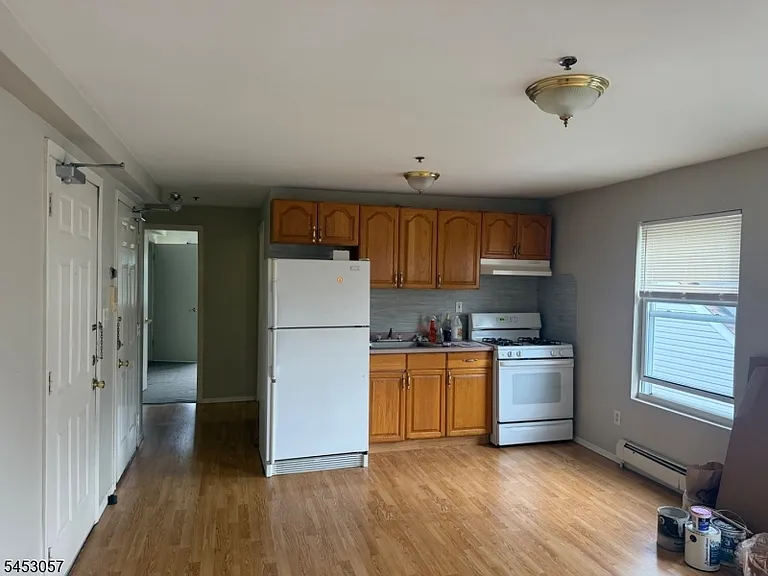 96 Walnut St — Photo 6