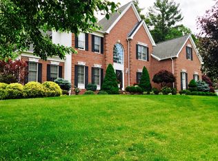 52 Hancock Rd, Franklin, MA 02038