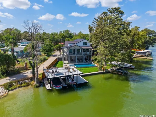 270 Isle of View Dr, McQueeney, TX 78123