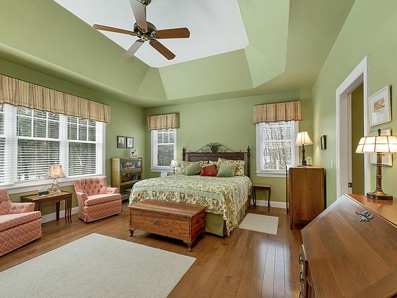 5th image of 27 Abenaukee Drive