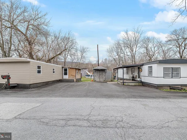 20 Orange St #22, Mount Holly Springs, PA 17065