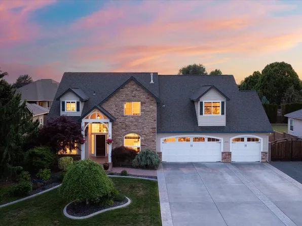1010 Christopher Ln, Pasco, WA 99301