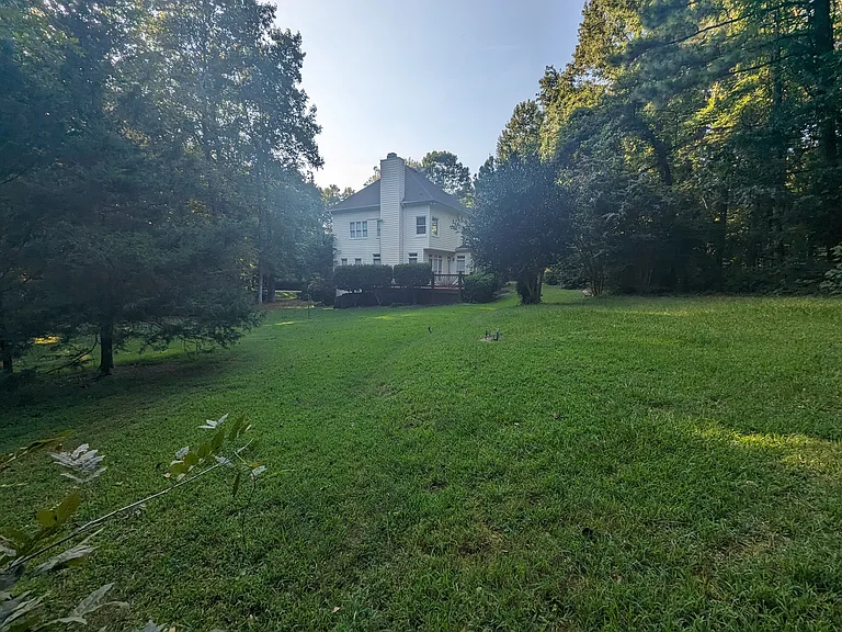 4934 Derbyshire Dr — Photo 2