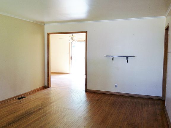 2nd image of 513 S Norwood Ave