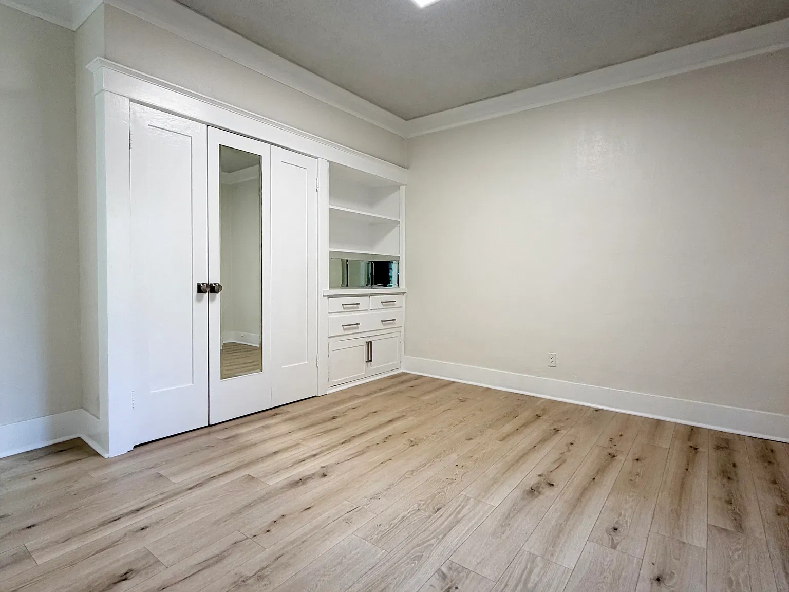 Studio, $1,325 — Photo 4