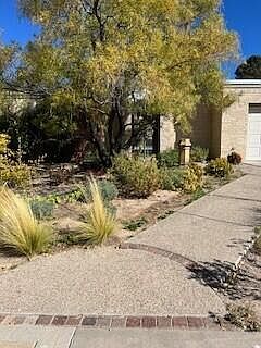 4th image of 4521 Altura Pl NE
