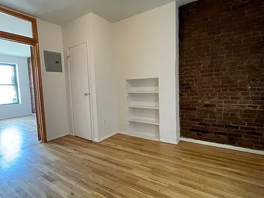 Rented by Best Apartments North Inc | media 36