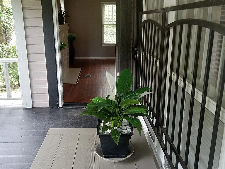 1441 Park Ave — Photo 4