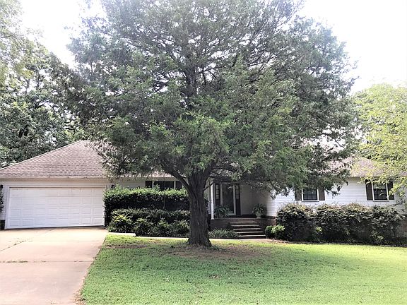 4th image of 34 Cedar Crest Dr
