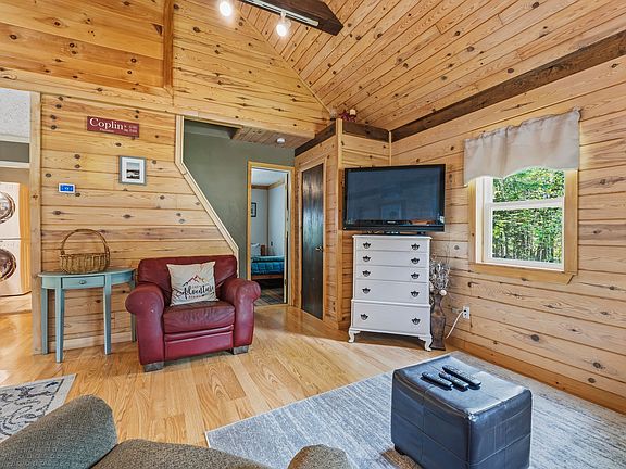 5th image of 35 Stratton Brook Road