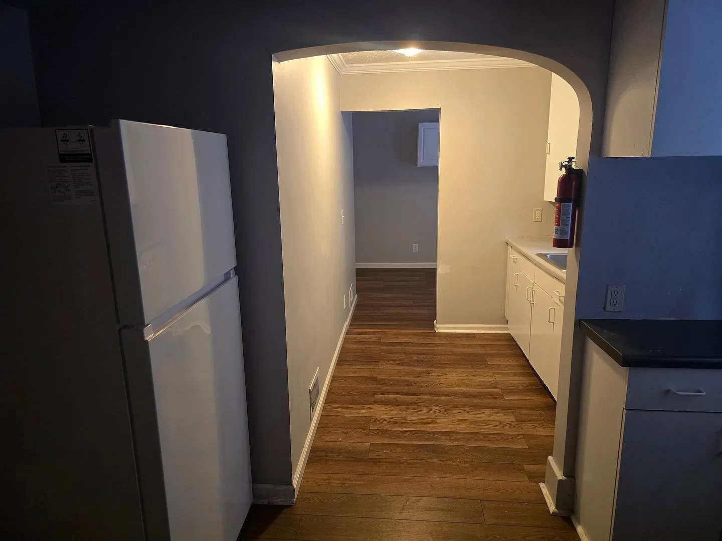 6 bed, 2.0 bath, 2031 sqft, $2,400 — Photo 4