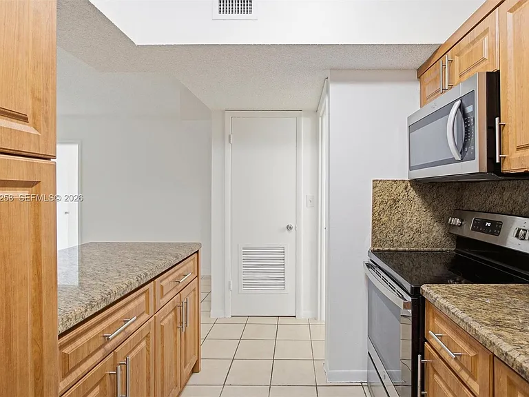 810 SW 129th Pl #209 — Photo 13