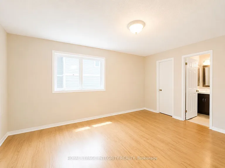 12 Kimbolton Cres — Photo 17