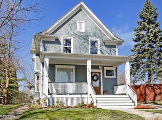166 N Worth Ave, Elgin, IL 60123