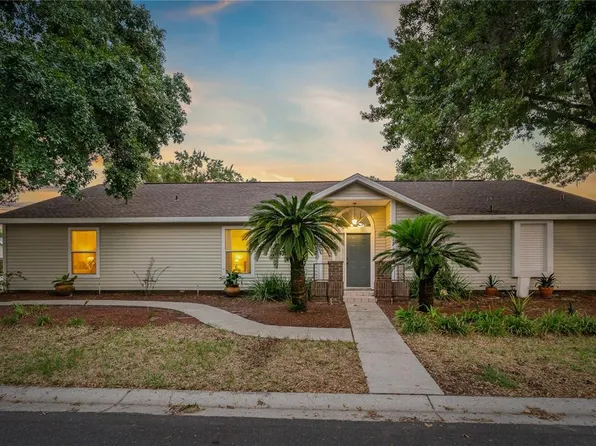 1424 Walden Oaks Pl, Plant City, FL 33563