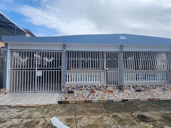 Castellana Gdns #1, Carolina, PR 00983