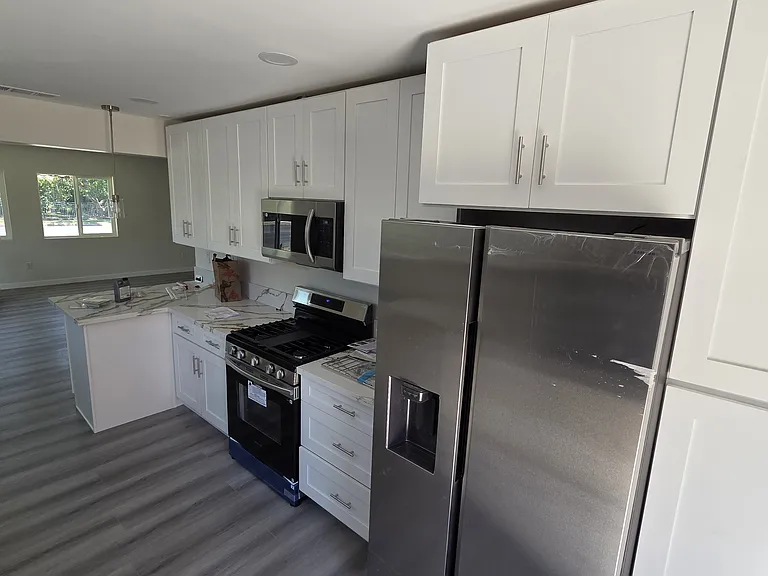 19908 Saticoy St — Photo 10