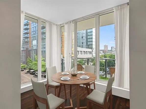 1200 Avenue At Port Imperial image 9 of 41