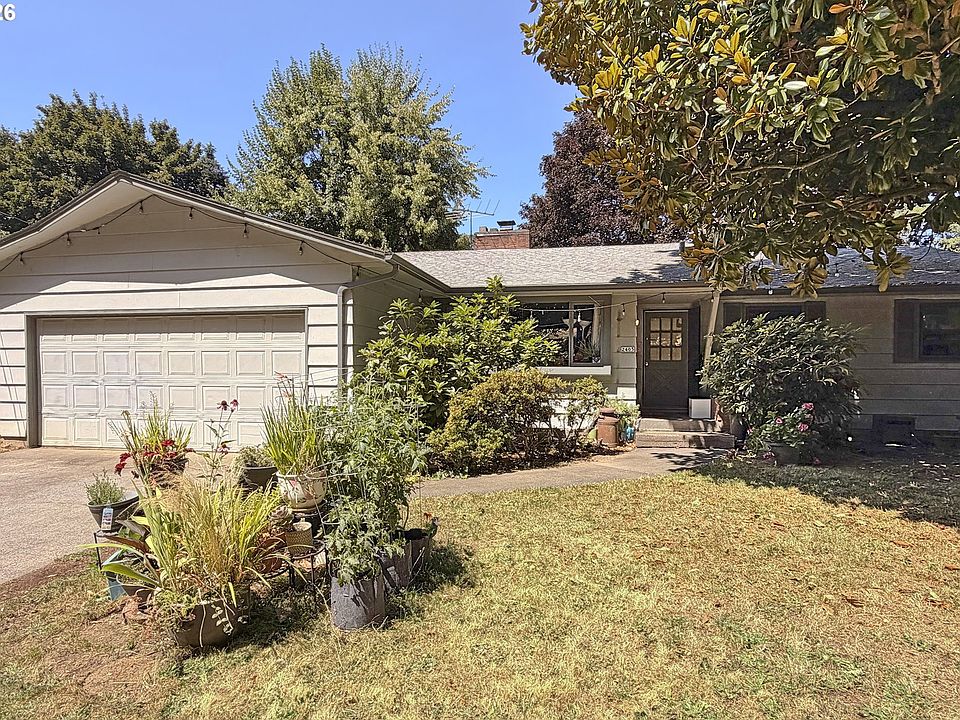 1st image of 2405 NE Morgan St