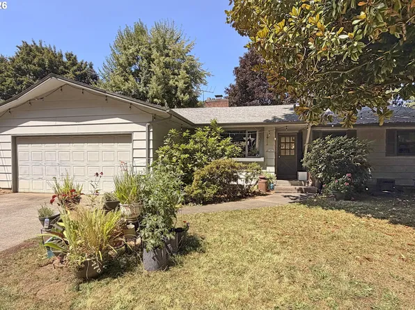 2405 NE Morgan St, Portland, OR 97211