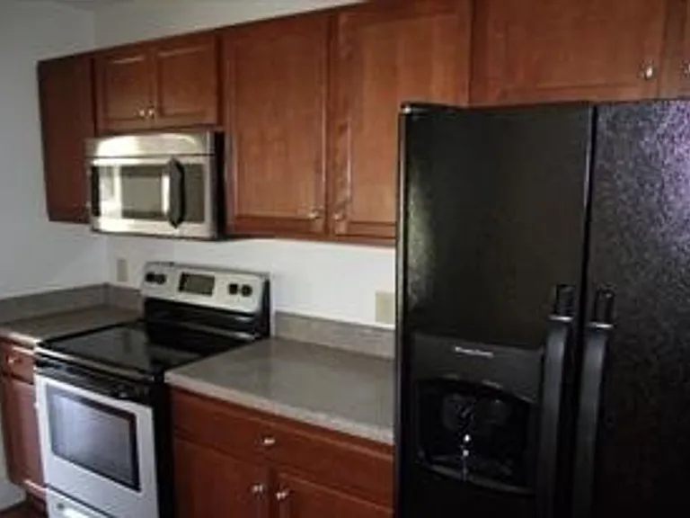661 Bartons Landing Pl #2 — Photo 9