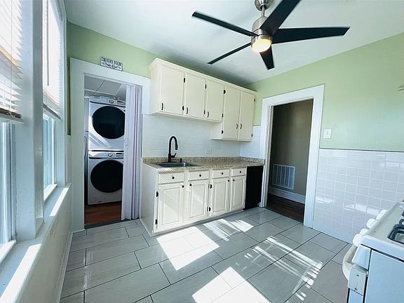 2nd image of 194 Canfield Ave #2