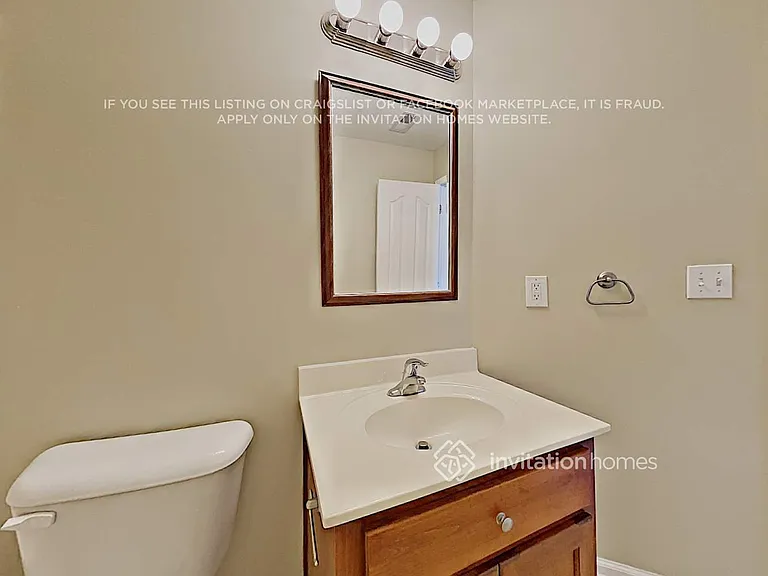 658 Royal Crest Ct — Photo 14