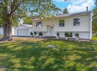 423 Livingston Dr, Chatsworth, IL 60921