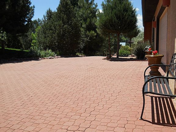 stone driveway from street