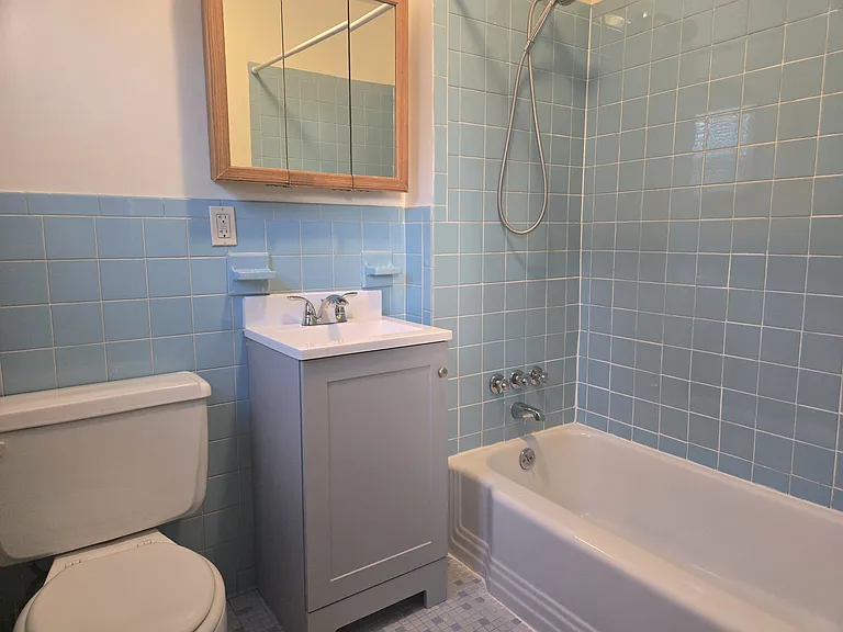 40 Hoyt St #A6 — Photo 7