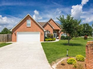 1407 Newbury Ln, Maryville, TN 37803