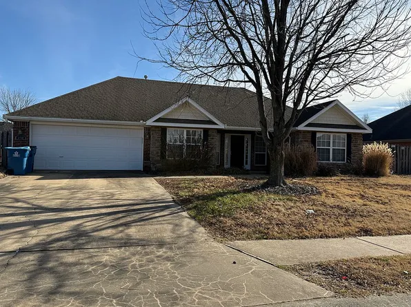 1412 Charles St, Rogers, AR 72751