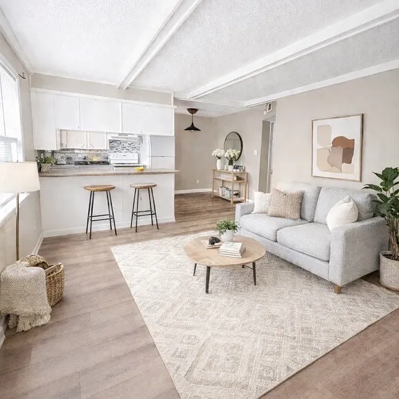 501 Westlawn Dr #37 — Photo 1