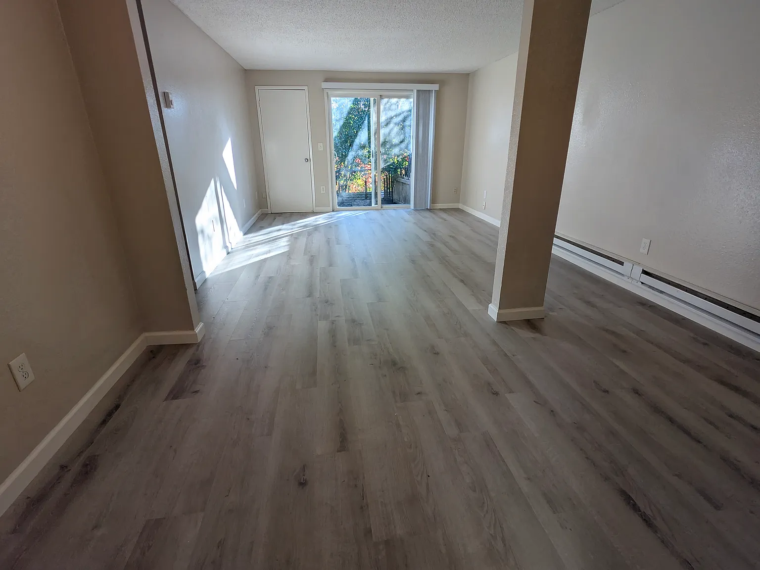 Emerald Park Apartments — Photo 4