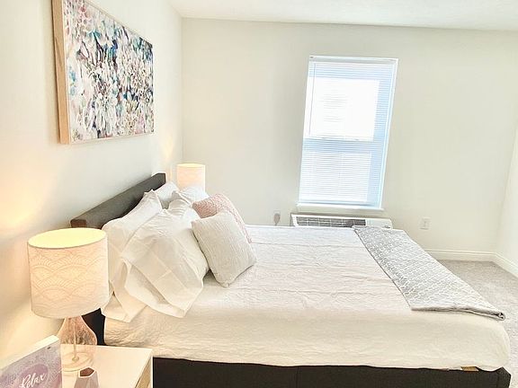 5th image of 2895 Elite Ln W APT 101