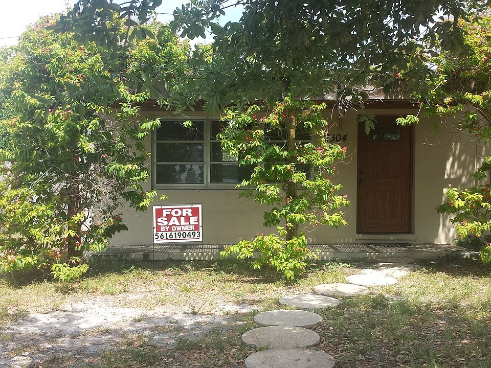 1st image of 2304 Fairway Dr